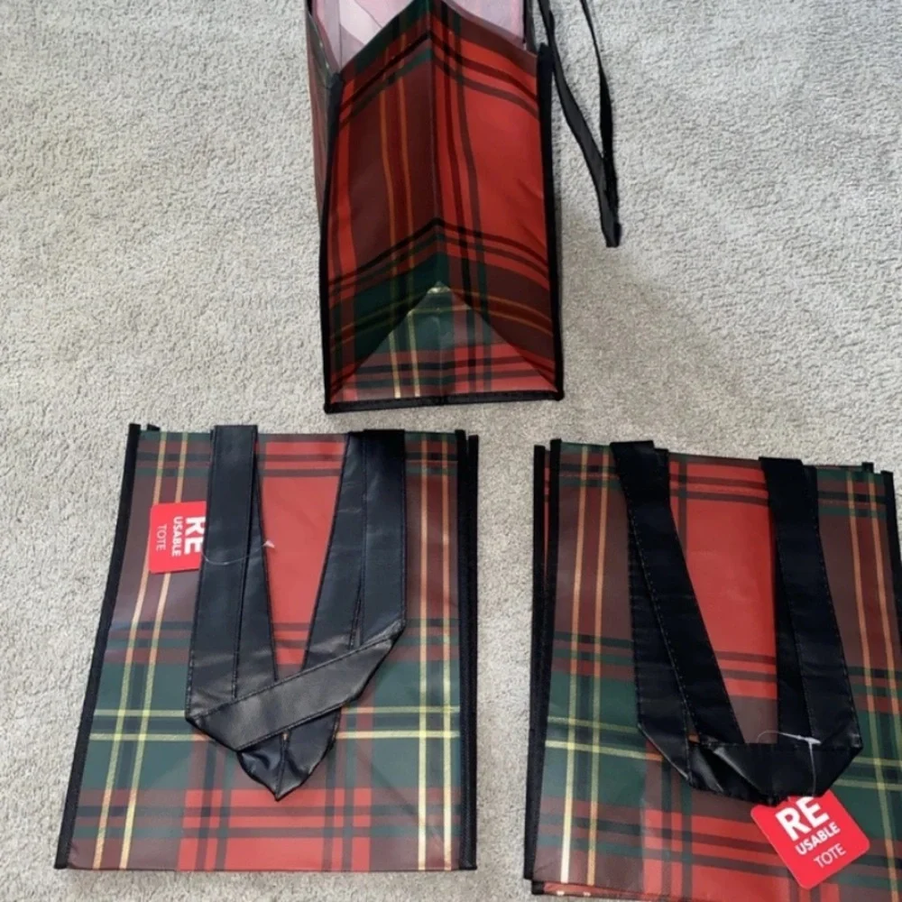 Reusable Tartan‎ Plaid Holiday Gift Bags Lot Of 3 New